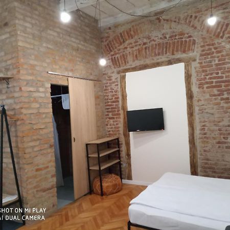 Gogol 14 Апартаменти В Історичному Центрі Міста Uzhhorod Εξωτερικό φωτογραφία
